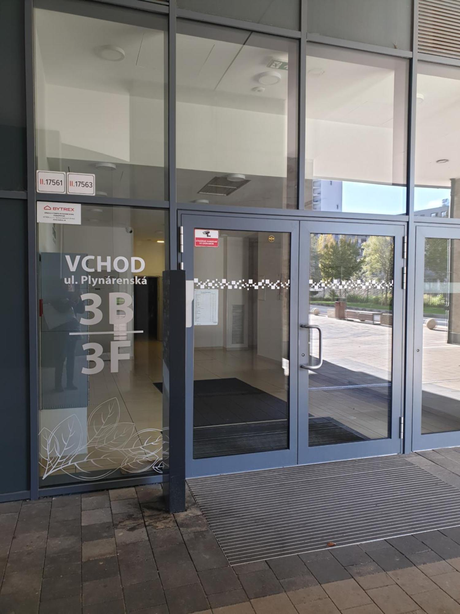 Moderny Byt V Sirsom Centre Apartment Bratislava Bagian luar foto